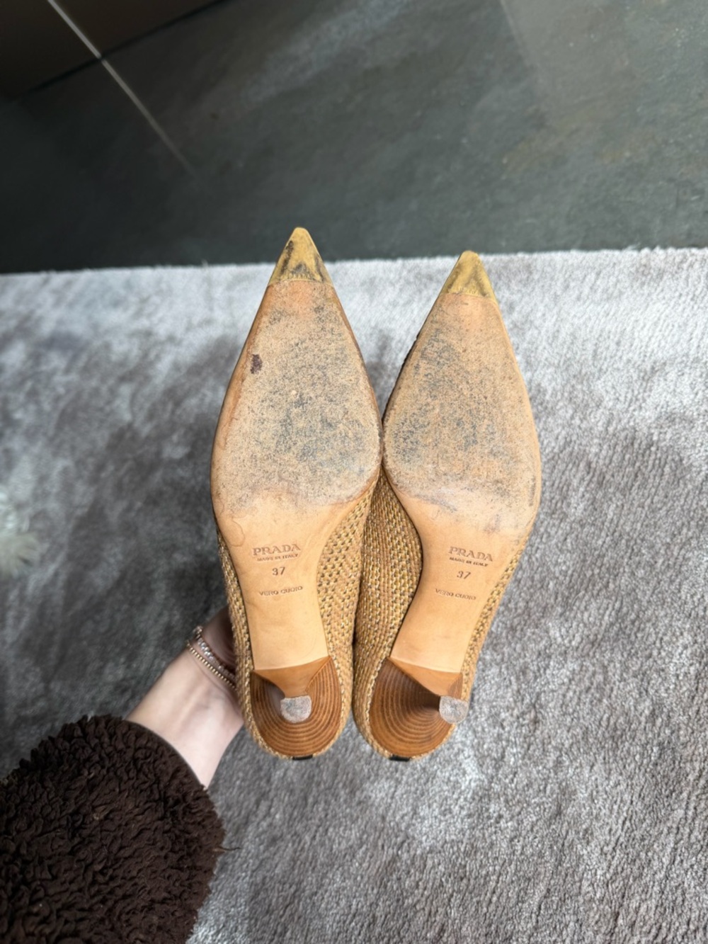 Vintage Prada Raffia Pumps - Picture 4 of 5